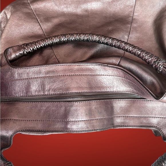 Large Platinum Ferragamo Tote - Picture 6 of 9